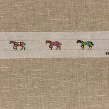 Load image into Gallery viewer, Belt - Horses Wearing Blankets
